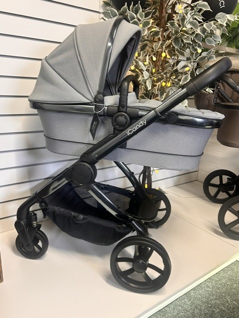 PRE LOVED iCandy Peach7 light grey bundle - Image 2