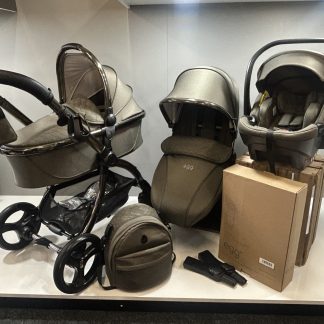 PRE LOVED egg2 Hunter Green Travel System Bundle