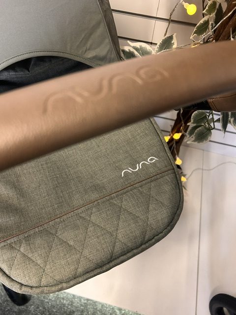 PRE LOVED nuna mixx next pine Travel System - Image 5